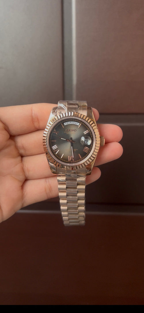 Seiko Mod Day-Date Rose Gold NH35 Automático