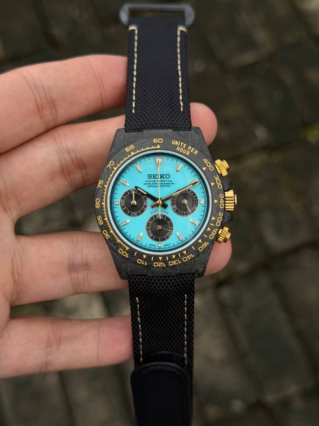 Seiko Carbon Mod Daytona Tiffany VK63 MecaQuartz vista frontal