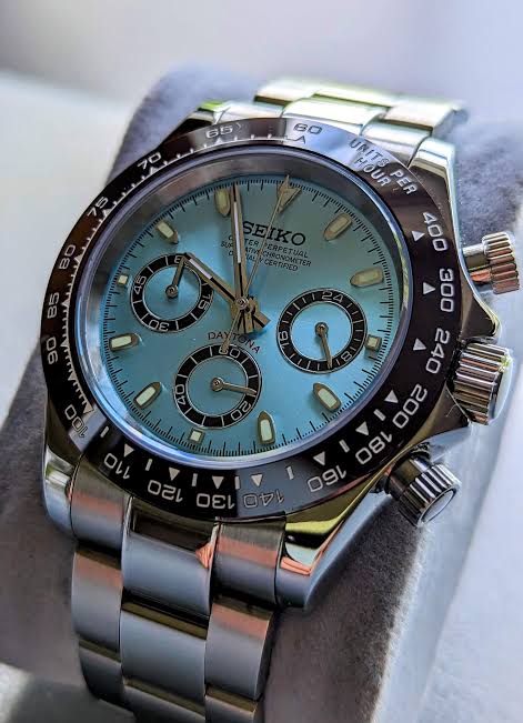 Seiko Mod Daytona Sky Blue VK63 MecaQuartz vista frontal